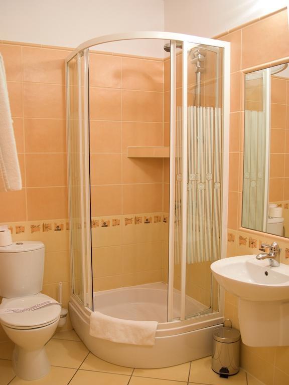 Hotel Janków Żary Habitación foto